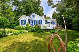 5 Hamlin Avenue, Falmouth, MA 02540