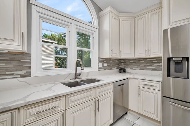 369 Twin Creeks Drive, Bolingbrook, IL 60440