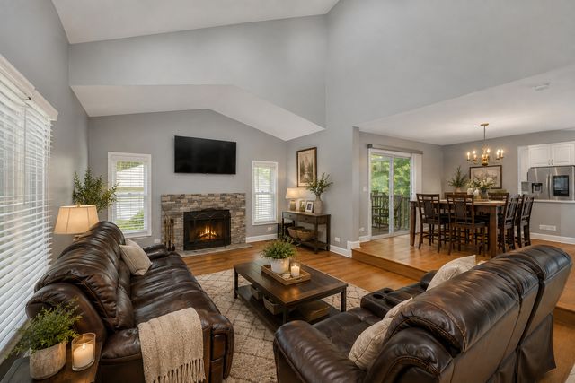 369 Twin Creeks Drive, Bolingbrook, IL 60440