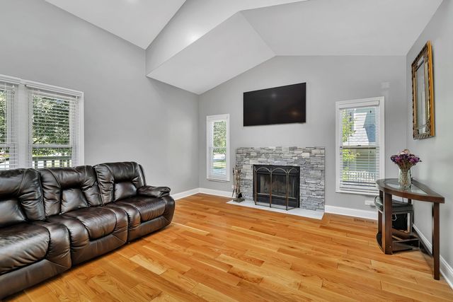 369 Twin Creeks Drive, Bolingbrook, IL 60440