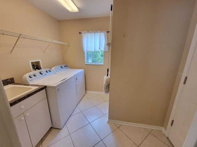 7916 ROUNDELAY DRIVE, New Port Richey, FL 34654