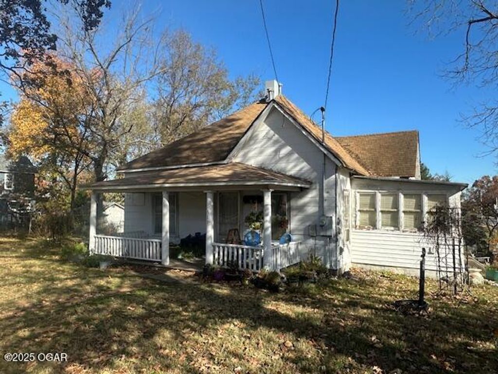 311 S Ripley Street, Neosho, MO 64850