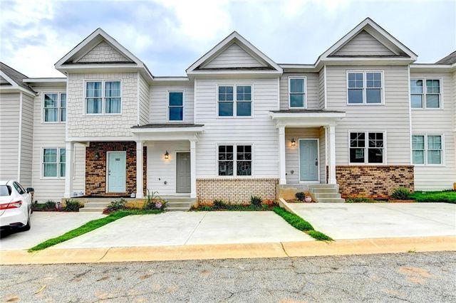 2776 Laurel Ridge Circle, East Point, GA 30022