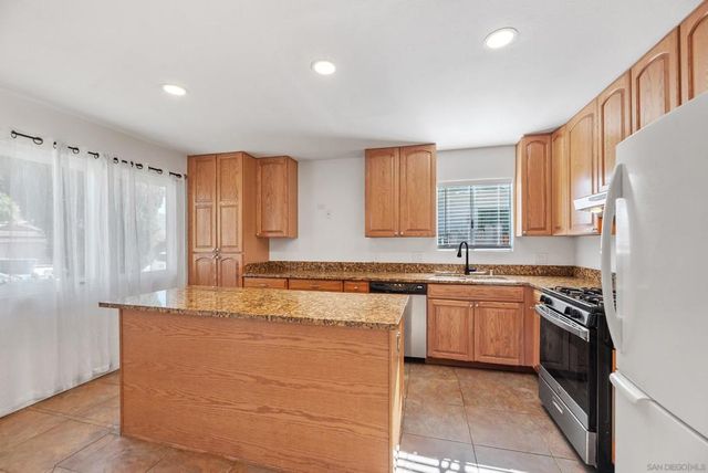 628 Paraiso Ave, Spring Valley, CA 91977