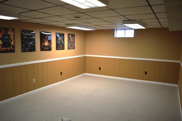 1002 Ellen Avenue, Madison, WI 53716