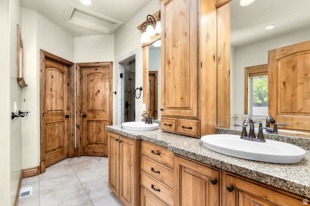 13 E SLEDHILL CIR, Alpine, UT 84004