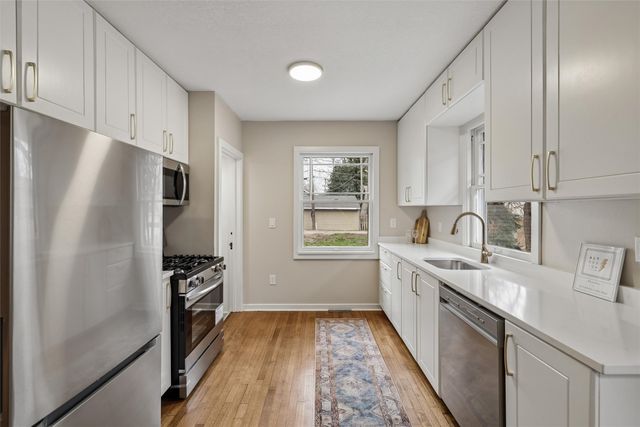 2115 York Street, Des Moines, IA 50316