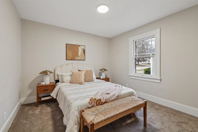 2115 York Street, Des Moines, IA 50316