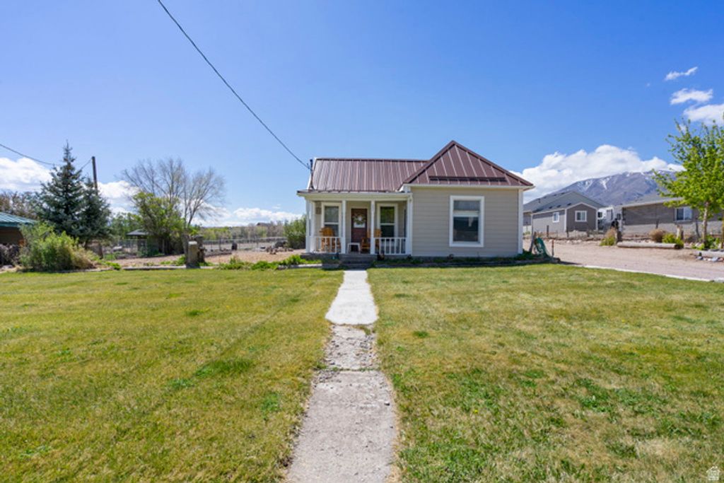 Image 1 of property listing at 499 W CENTER ST, Marysvale, UT 84750