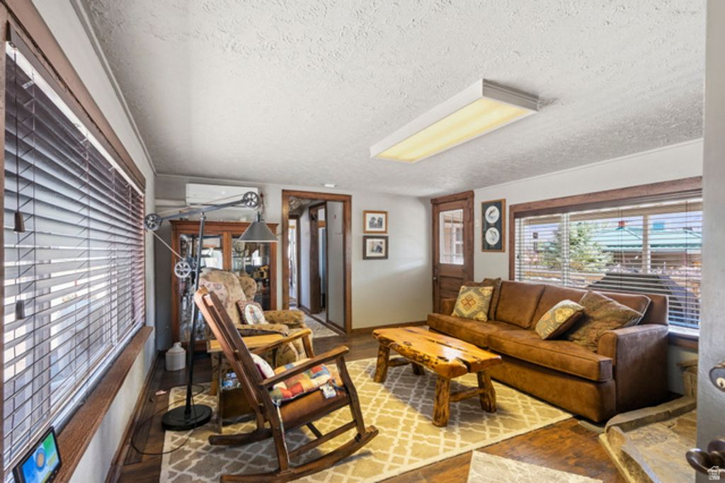 Image 12 of property listing at 499 W CENTER ST, Marysvale, UT 84750