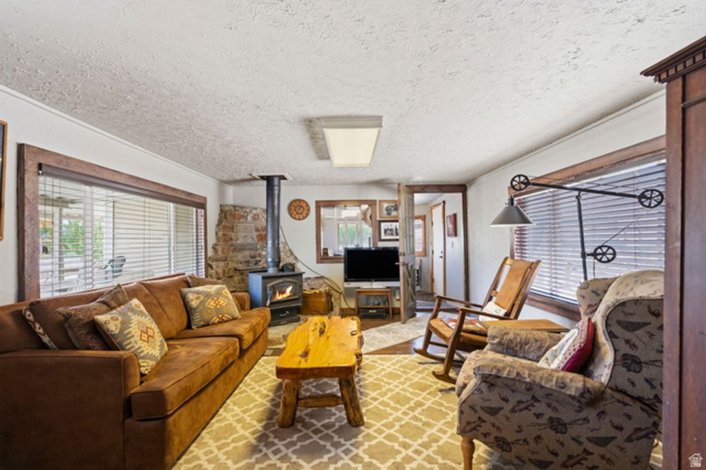 Image 13 of property listing at 499 W CENTER ST, Marysvale, UT 84750