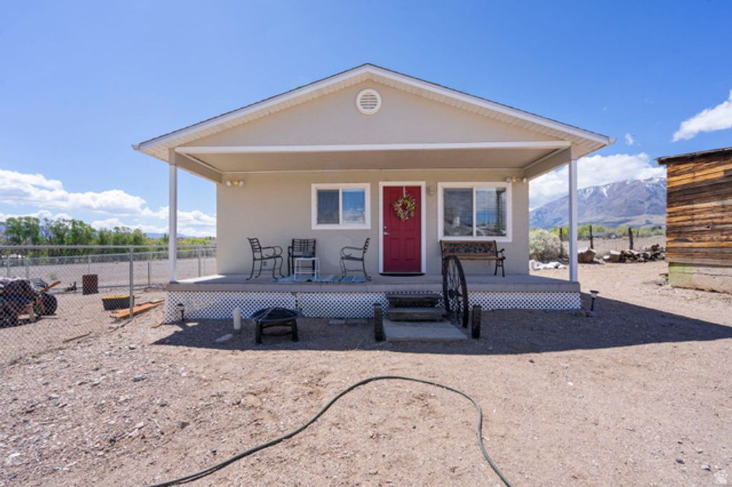 Image 20 of property listing at 499 W CENTER ST, Marysvale, UT 84750