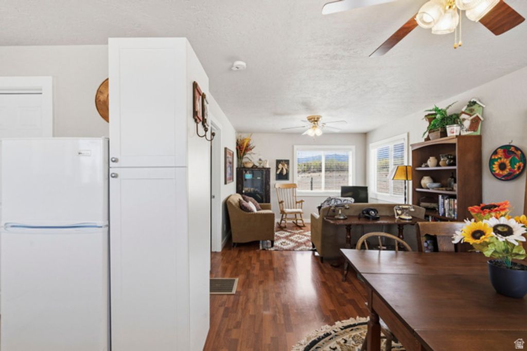 Image 24 of property listing at 499 W CENTER ST, Marysvale, UT 84750
