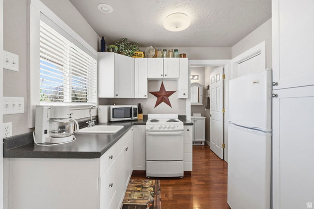 Image 25 of property listing at 499 W CENTER ST, Marysvale, UT 84750