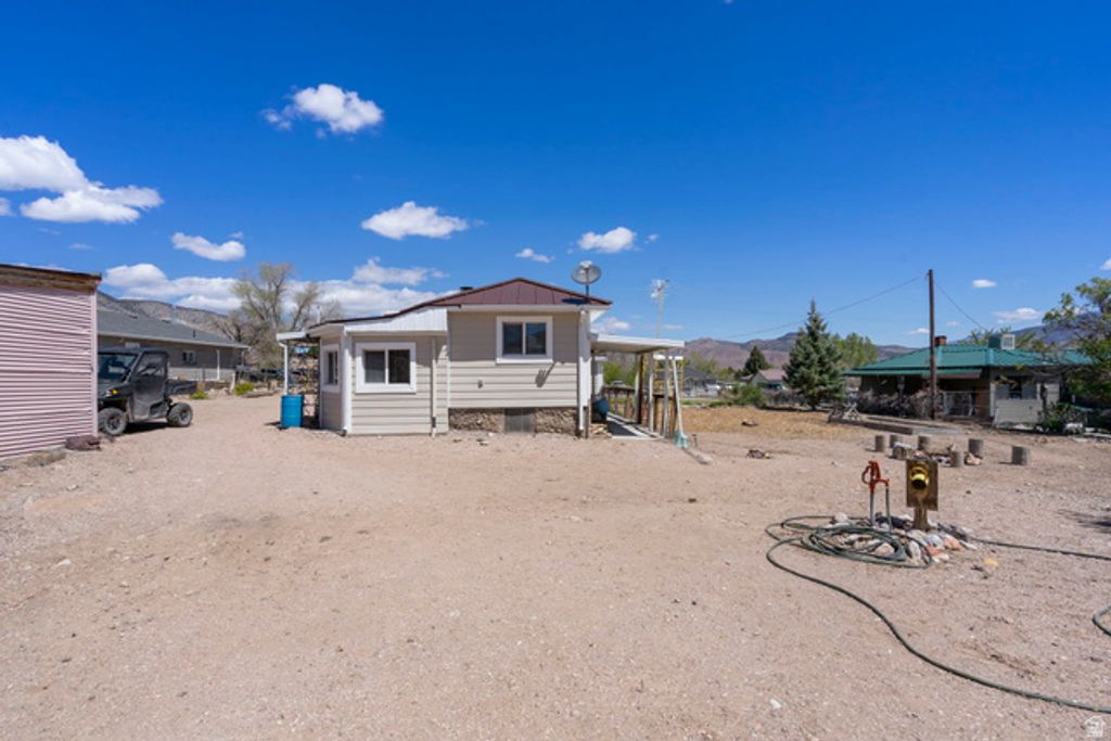 Image 32 of property listing at 499 W CENTER ST, Marysvale, UT 84750