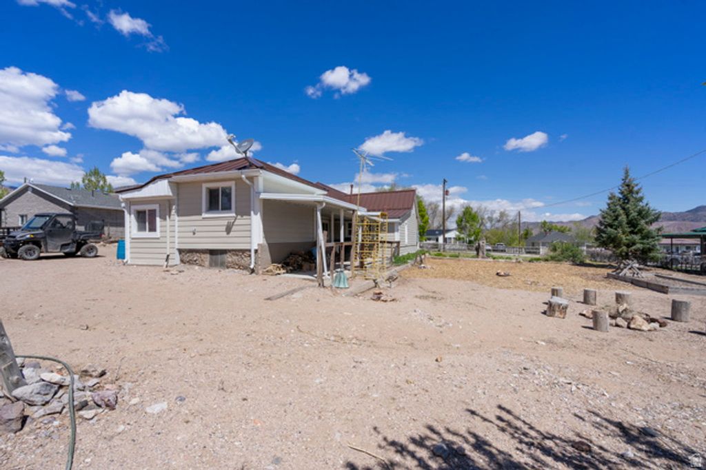 Image 33 of property listing at 499 W CENTER ST, Marysvale, UT 84750