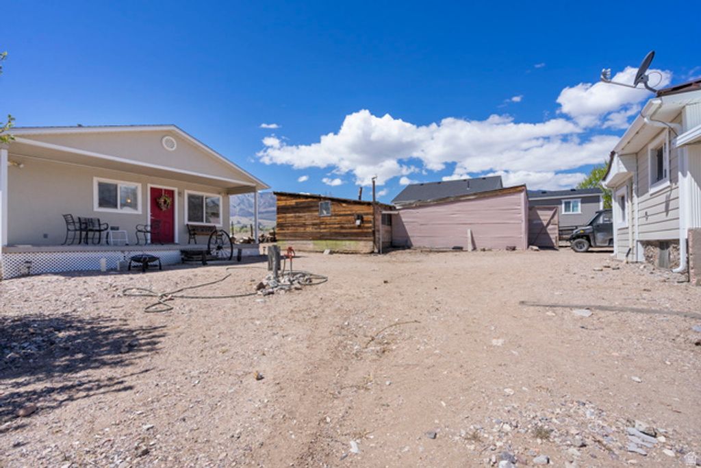 Image 35 of property listing at 499 W CENTER ST, Marysvale, UT 84750
