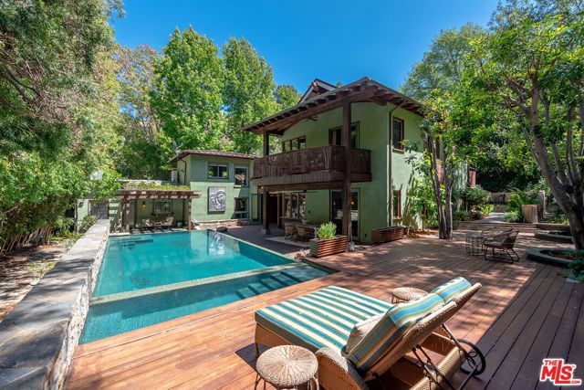 3851 Kingswood Road, Sherman Oaks, CA 91403