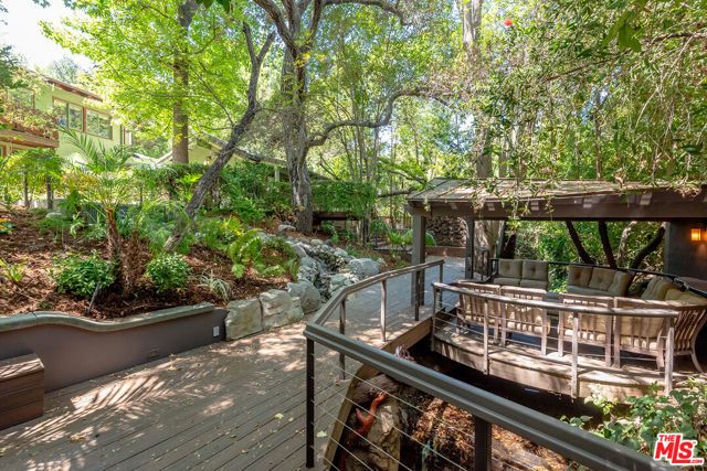3851 Kingswood Road, Sherman Oaks, CA 91403