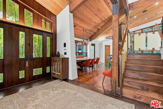 3851 Kingswood Road, Sherman Oaks, CA 91403