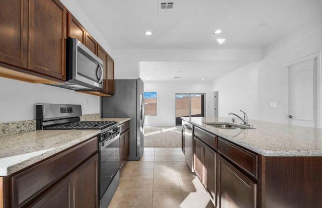 259 Prism Avenue SW, Rio Rancho, NM 87124