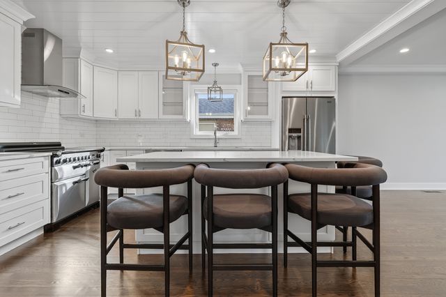 5321 S Nordica Avenue, Chicago, IL 60638