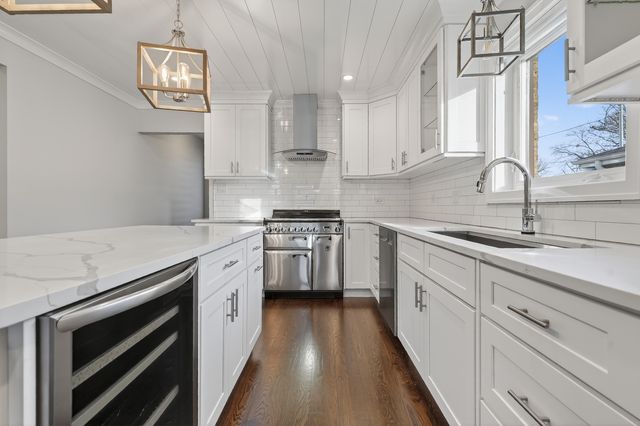 5321 S Nordica Avenue, Chicago, IL 60638