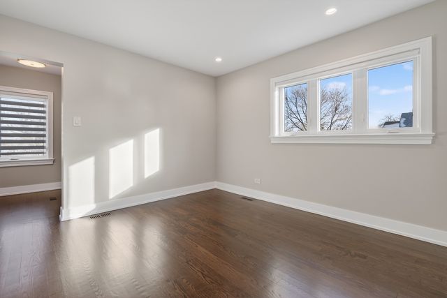 5321 S Nordica Avenue, Chicago, IL 60638