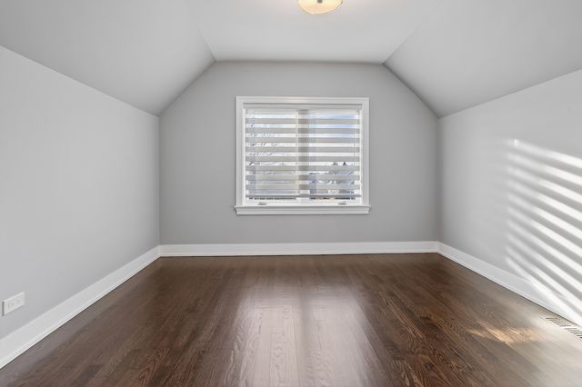 5321 S Nordica Avenue, Chicago, IL 60638