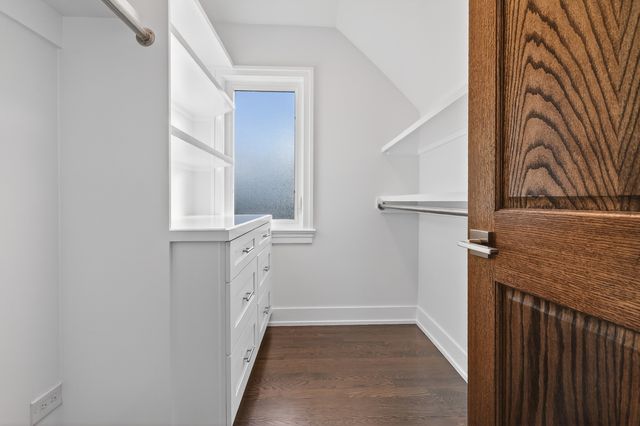 5321 S Nordica Avenue, Chicago, IL 60638