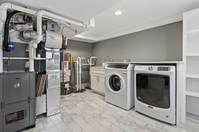 5321 S Nordica Avenue, Chicago, IL 60638