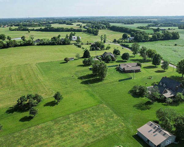 305 Waterworks Road, Danville, KY 40422