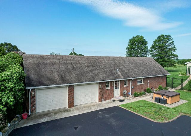 305 Waterworks Road, Danville, KY 40422