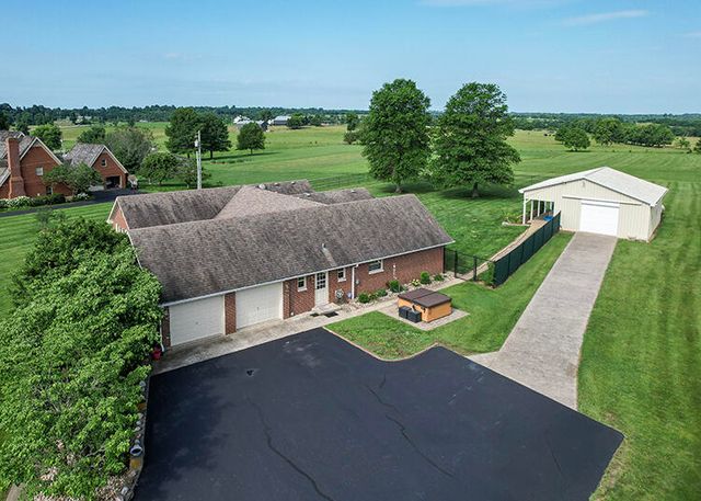 305 Waterworks Road, Danville, KY 40422