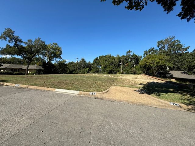 1623 Oak Knoll Street, Dallas, TX 75208
