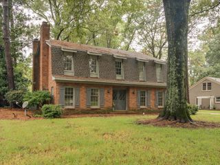 137 PERKINS EXT, Memphis, TN 38117