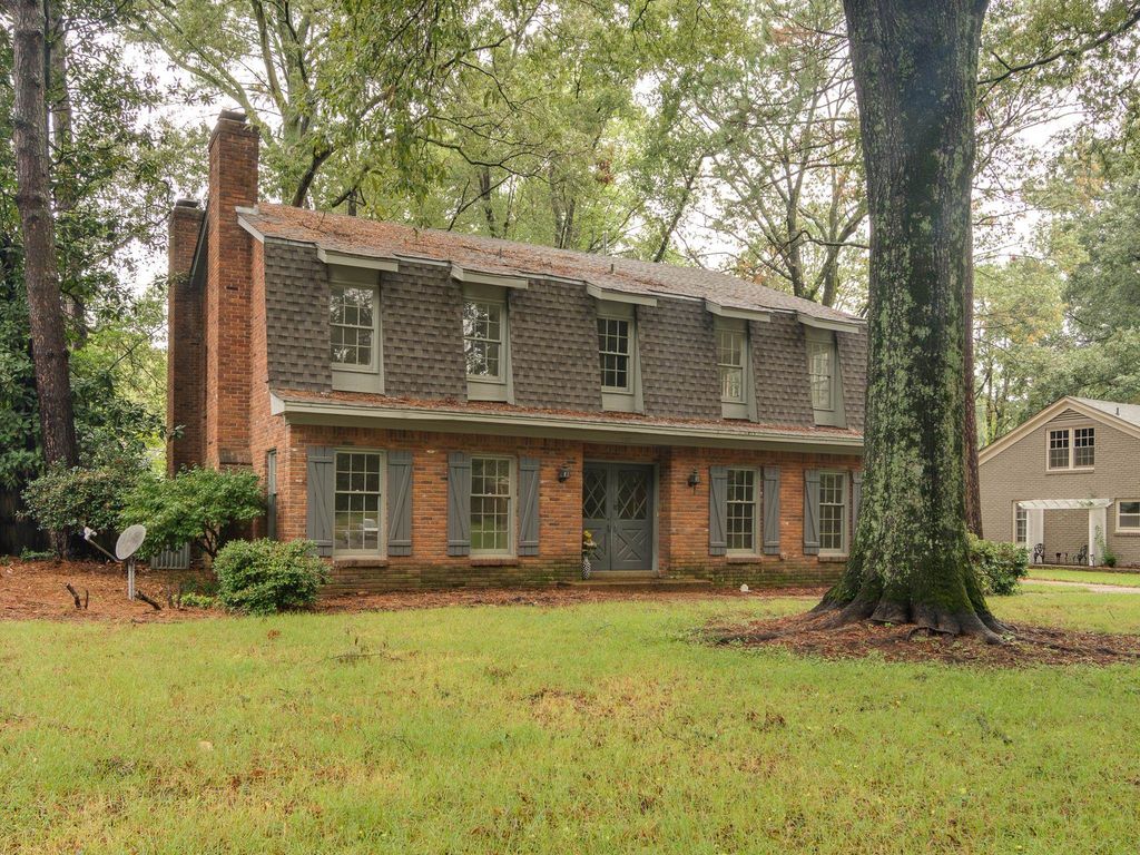 137 PERKINS EXT, Memphis, TN 38117