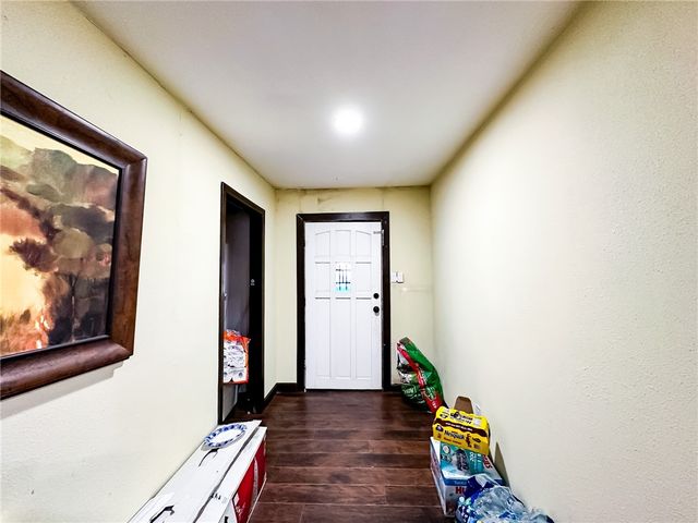 1213 Main Dr, Corpus Christi, TX 78409