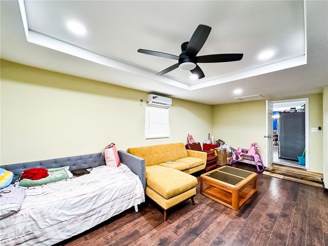 1213 Main Dr, Corpus Christi, TX 78409