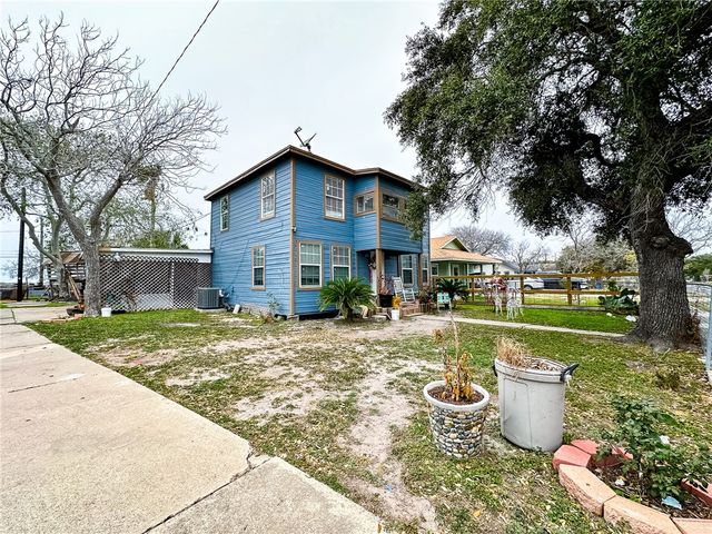 1213 Main Dr, Corpus Christi, TX 78409