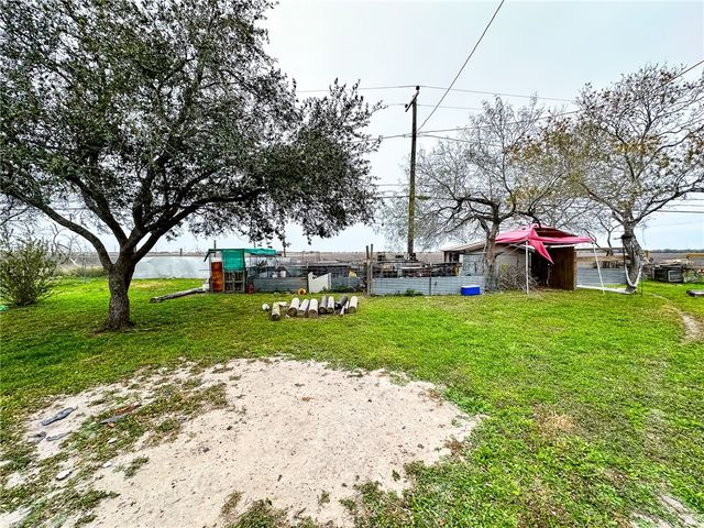 1213 Main Dr, Corpus Christi, TX 78409