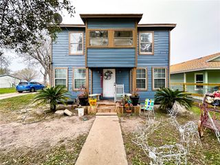1213 Main Dr, Corpus Christi, TX 78409