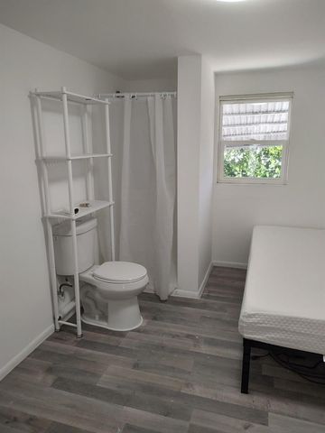 2886 Croton Lane, West Palm Beach, FL 33403