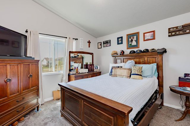 725 Prairie Avenue, Horace, ND 58047