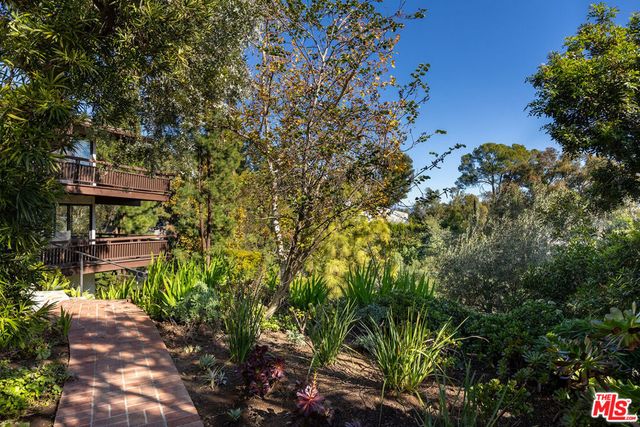 7837 Woodrow Wilson Drive, Los Angeles, CA 90046