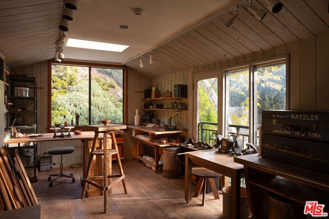 7837 Woodrow Wilson Drive, Los Angeles, CA 90046