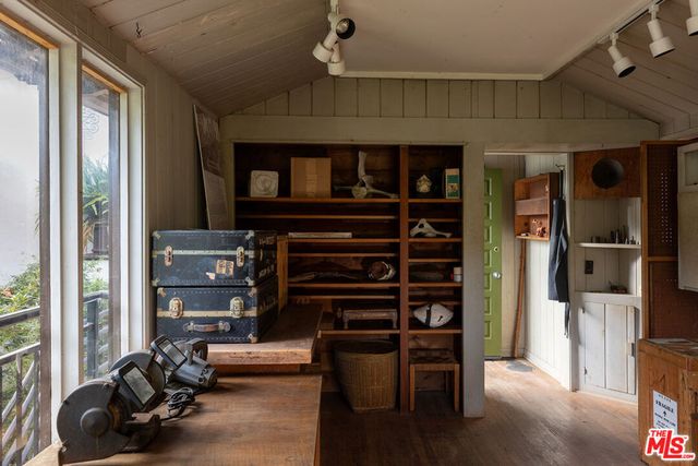 7837 Woodrow Wilson Drive, Los Angeles, CA 90046