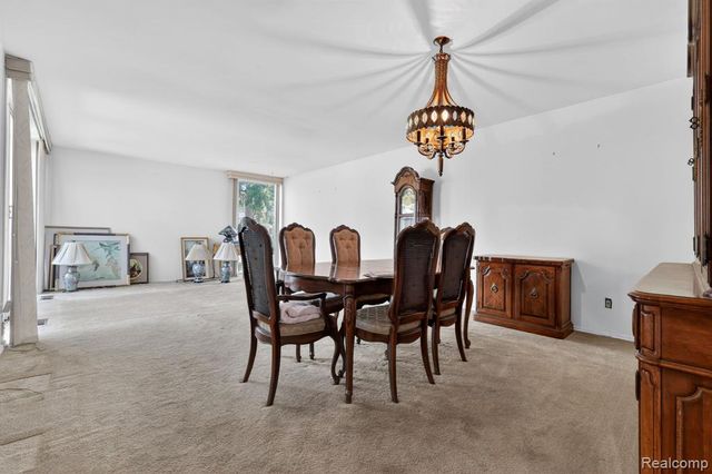 1042 Trevor Place, Detroit, MI 48207