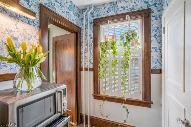 270 Altamont Pl, Somerville Boro, NJ 08876