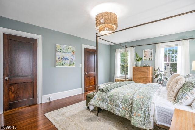 270 Altamont Pl, Somerville Boro, NJ 08876